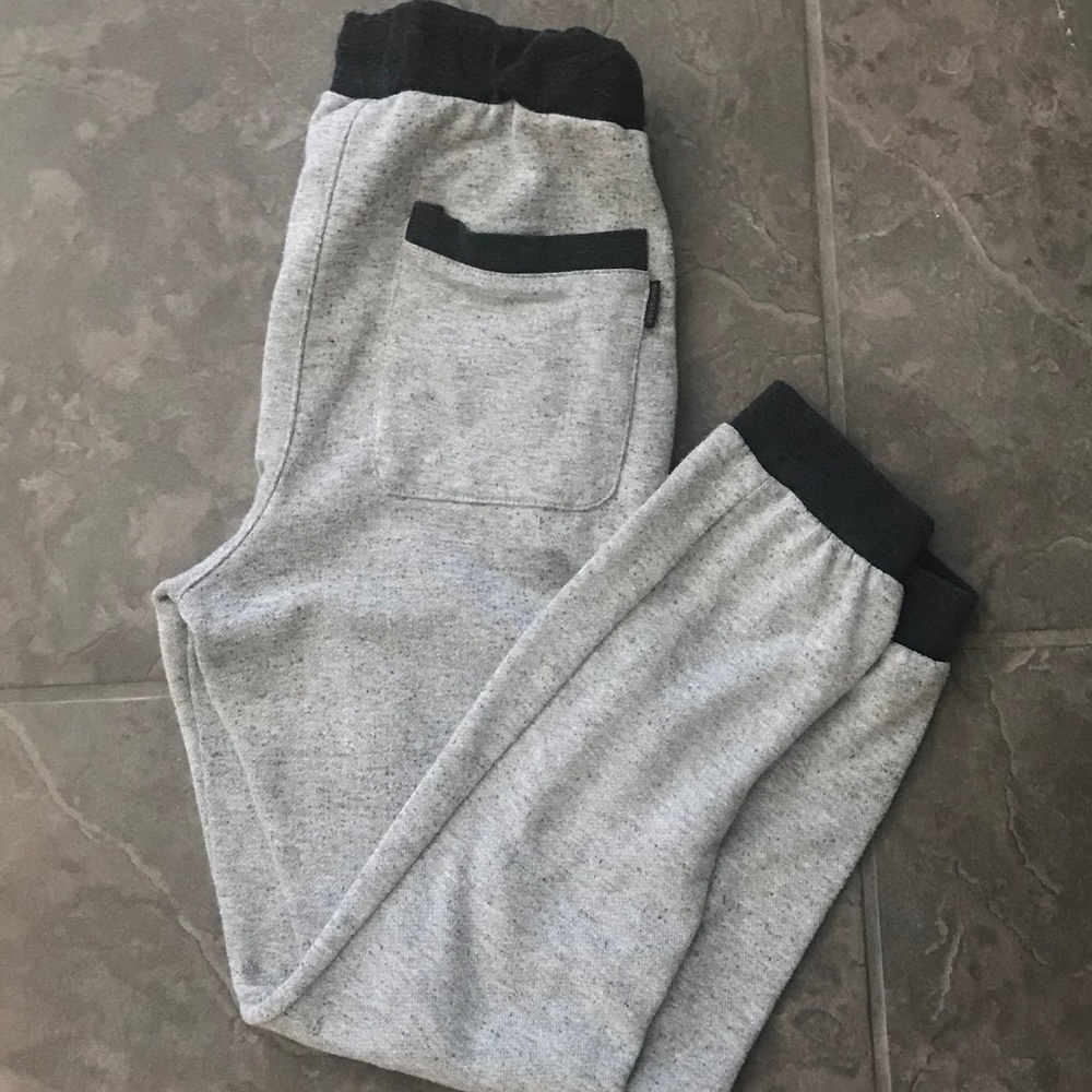 Boys’ size 14 sweatpants joggers.